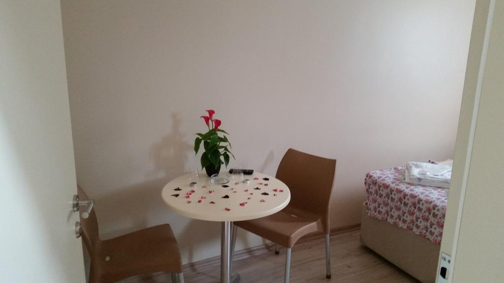Cicekli Yali Hotel Buyukada Island Luaran gambar