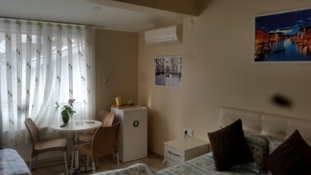 Cicekli Yali Hotel Buyukada Island Luaran gambar